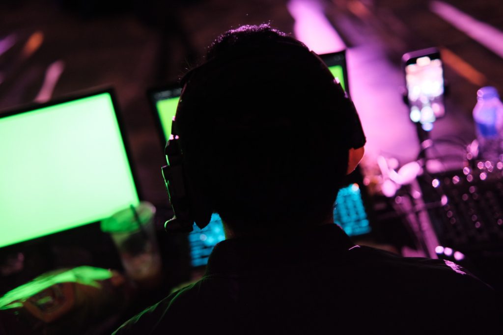 Jasa audiovisual untuk event sangat penting, karena itu dibutuhkan event organizer professionals yang memberikan pelayanan audio visual terbaik